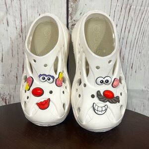 CROCS Cage Platform Clogs in white Size 8 NWT